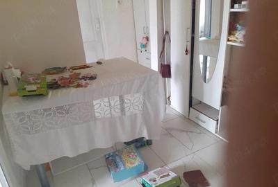Apartament cu 2 camere decomandat în Lipovei
