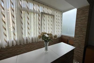 Apartament cu 3 camere decomandat în Republicii - 8