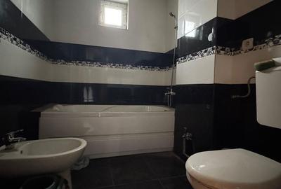 Apartament cu 4 camere în Central - 2