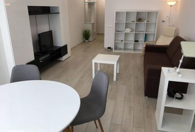 Apartament cu 2 camere decomandat, mobilat în Titan