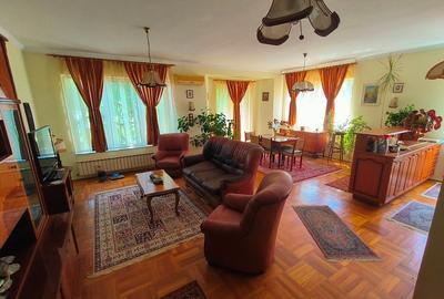 Duplex cu 7 camere cu Canalizare în Turda