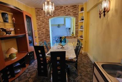 Apartament cu 3 camere decomandat în Alexandru cel Bun