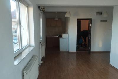 Spațiu comercial, de 40 mp, în Central