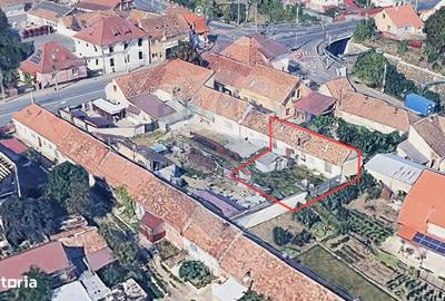 Casă cu 3 camere cu Teren 140 Mp în Central - 1