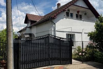 Casă cu 4 camere cu Teren 400 Mp în Decebal - 12