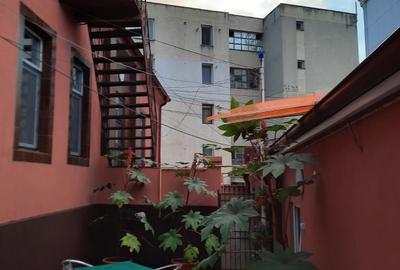 Casă cu 3 camere în Central - 3