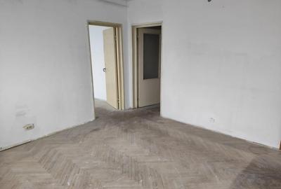 Apartament cu 2 camere semidecomandat în Cina