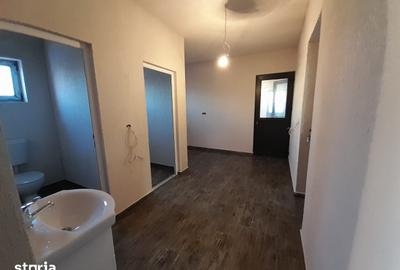 Spațiu comercial, de 600 mp, în Mehala