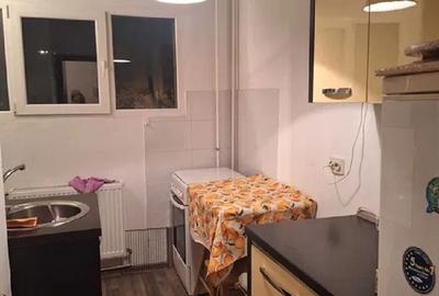 Garsonieră decomandată în Astra