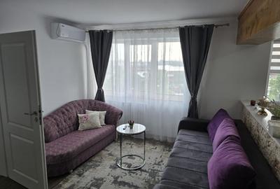 Apartament cu 2 camere semidecomandat, mobilat în Central