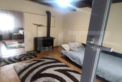 Casă cu 1 camere cu Teren 865 Mp în Central
