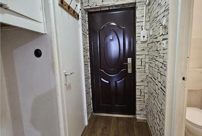 Garsonieră, mobilată în Aleea Carpați