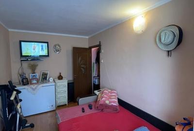 Apartament cu 3 camere semidecomandat, mobilat în Gării