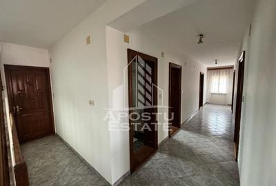 Casă individuală cu 12 camere cu Canalizare în Clocotici - 19