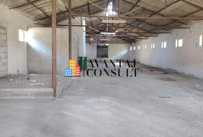 Spațiu comercial, de 667 mp, în Potlogi