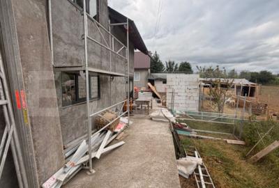 Casă cu 5 camere cu Teren 1820 Mp în Central