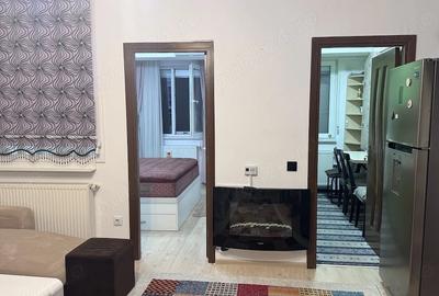 Apartament cu 3 camere semidecomandat în Central - 6