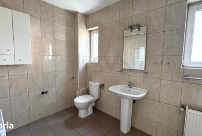 Casă cu 6 camere cu Teren 247 Mp în Floreasca