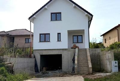 Casă cu 4 camere cu Teren 490 Mp în Jucu