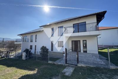 Duplex cu 4 camere cu Canalizare în Cisnădie - 1