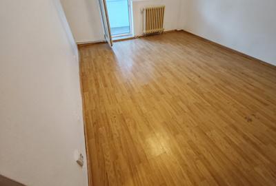 Apartament cu 2 camere decomandat în Răcădău