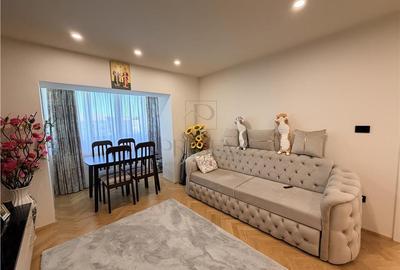 Apartament cu 2 camere decomandat, mobilat în Soarelui