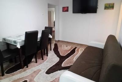 Apartament cu 3 camere semidecomandat în Șagului