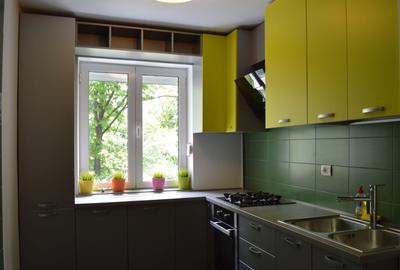 Apartament cu 3 camere semidecomandat în Titan