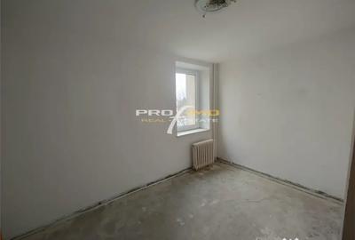 Apartament cu 3 camere decomandat în Griviței
