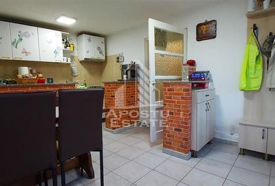 Casă individuală cu 5 camere cu Canalizare în Aradul Nou - 2