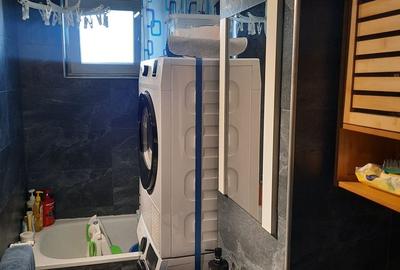 Apartament cu 3 camere semidecomandat în Micro 15