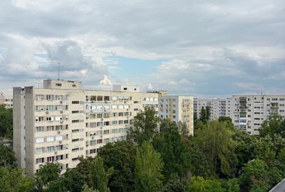 Apartament cu 3 camere semidecomandat în Drumul Taberei