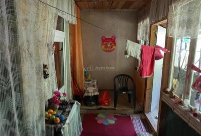 Casă cu 4 camere cu Teren 160 Mp în Anina - 3