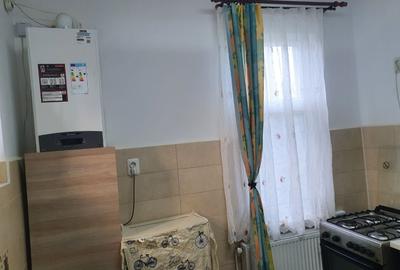 Apartament cu 3 camere decomandat în Central - 2