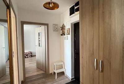 Apartament cu 2 camere decomandat în Calea București
