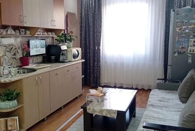 Apartament cu 2 camere decomandat în Central - 2
