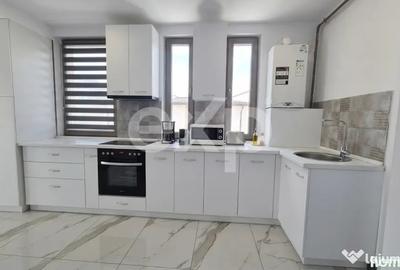 Apartament cu 3 camere decomandat în Trivale