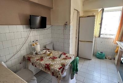 Apartament cu 3 camere decomandat în Călărași - 11