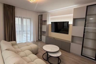 Apartament cu 3 camere semidecomandat, mobilat în Voluntari