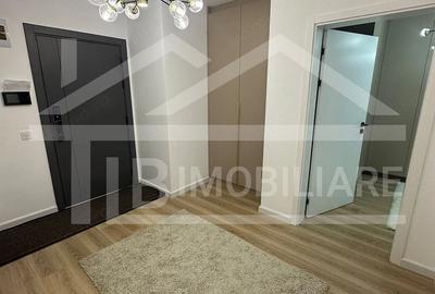 Apartament cu 3 camere semidecomandat în Tudor