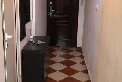 Apartament cu 2 camere decomandat în Titan