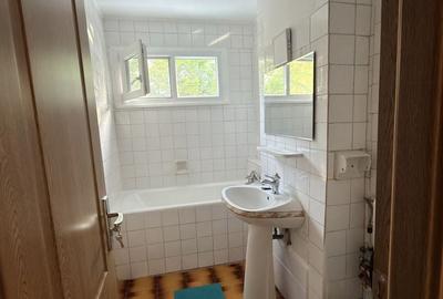Apartament cu 3 camere semidecomandat în Brazda lui Novac