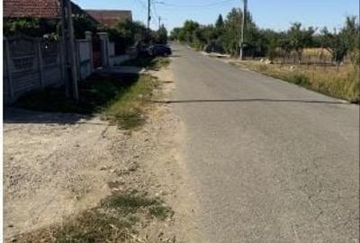 Casă cu 4 camere cu Teren 1079 Mp în Brusturi