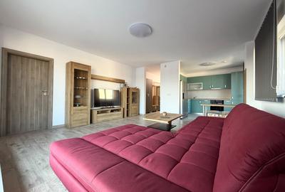 Penthouse cu 2 camere semidecomandat, mobilat în Aradului