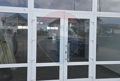 Spațiu comercial, de 650 mp, în Central - 7