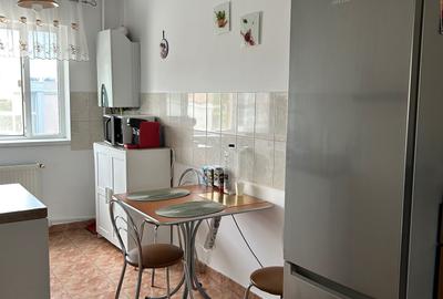 Apartament cu 2 camere decomandat în Exterior Vest