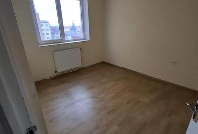 Apartament cu 3 camere decomandat în Central - 4