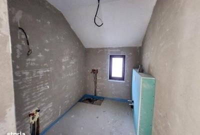 Casă cu Teren 1000 Mp în Făget - 5
