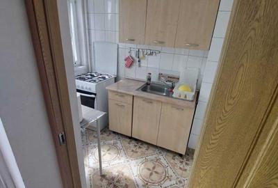 Garsonieră decomandată în Central