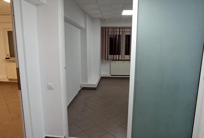 Apartament cu 3 camere decomandat în 13 Septembrie - 14